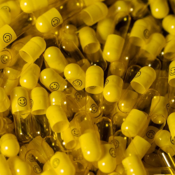 Yellow Smile Captain Caps Empty Capsule
